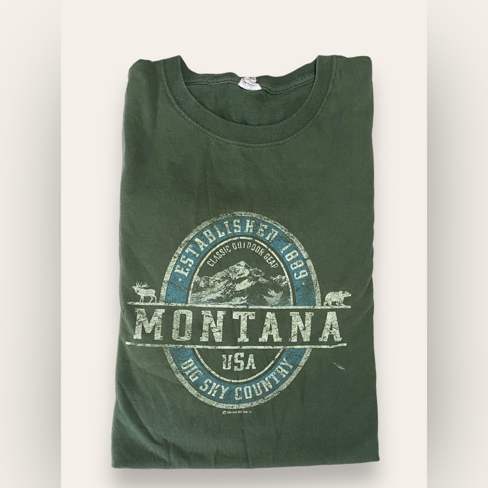 Unisex t-shirt
